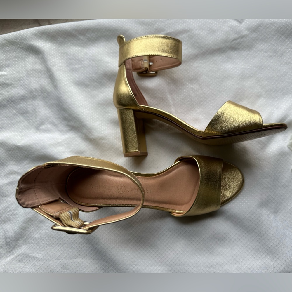 Chinese Laundry Gold 2 1/2 inch heels
